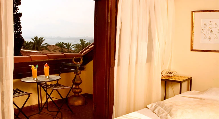 Deniz Manzaralı Oda